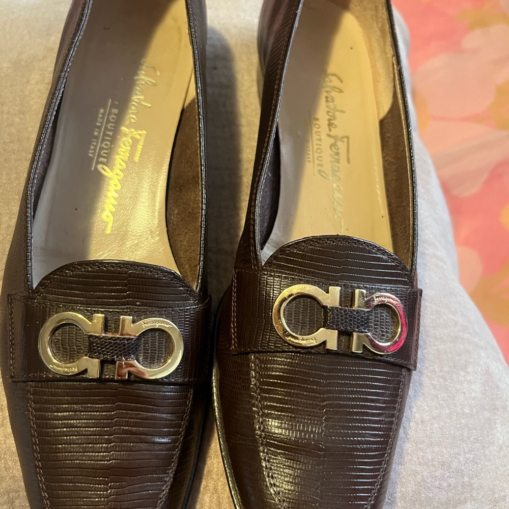 Women’s Authentic Salvatore Ferragamo Loafers – Size 7.5